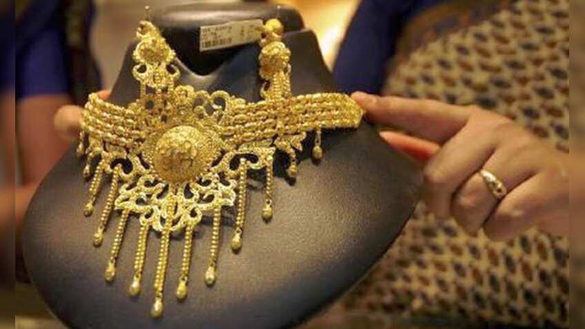 Gold prices just dipped below Rs 32,000-mark; check out rate in Delhi