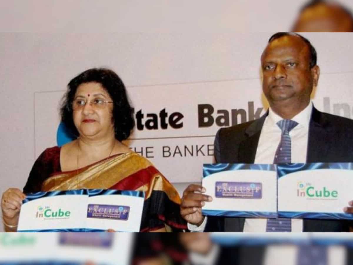 How much does SBI chief Rajnish Kumar get