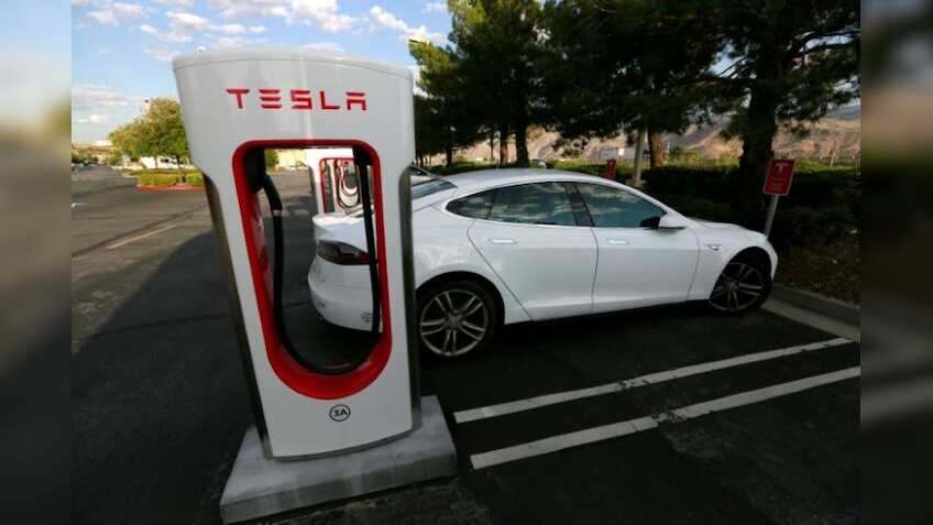Worker testifies that Tesla stopped him from organizing union