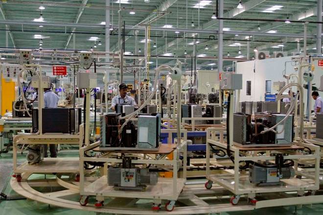 Fitch ups India growth forecast to 7.4% for FY19, cites rising oil prices as risk