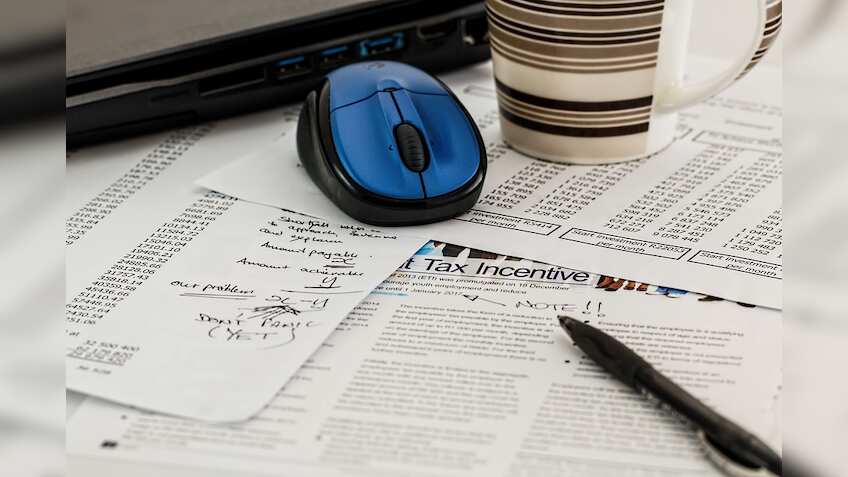 Income tax returns filing: This is what taxpayers must mention