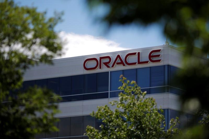 Oracle losing out Cloud market to Microsoft, Amazon