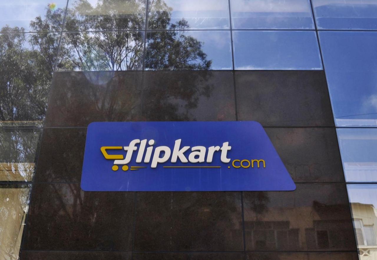 Online platforms capture 38% smartphone sales in India, Flipkart leads