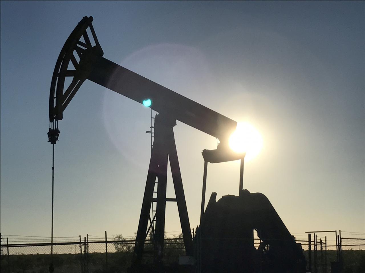 Oil falls on threat of China crude tariffs,