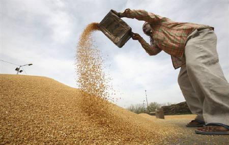 India hikes crop prices as Modi woos farmers ahead of election