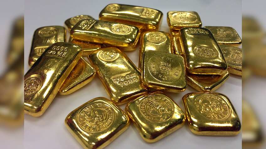 Gold steady but lacks upside momentum despite trade war fears