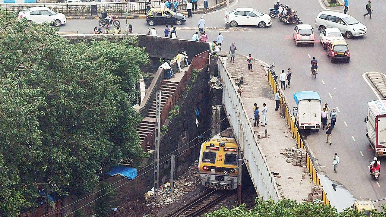 Indian Railways to demolish Lower Parel ROB now