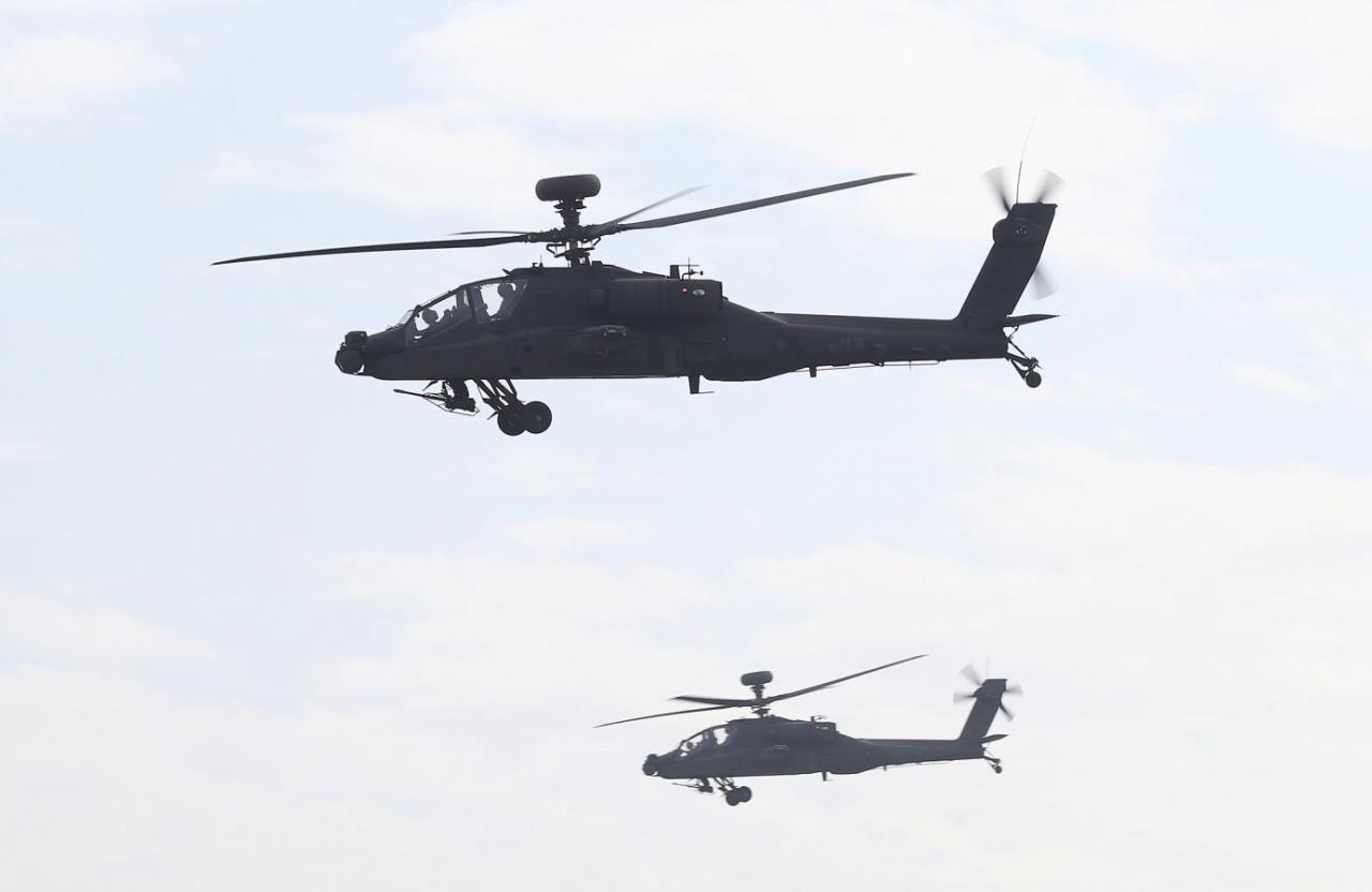 Boeing's Apache, Chinook helicopters for India complete inaugural flights