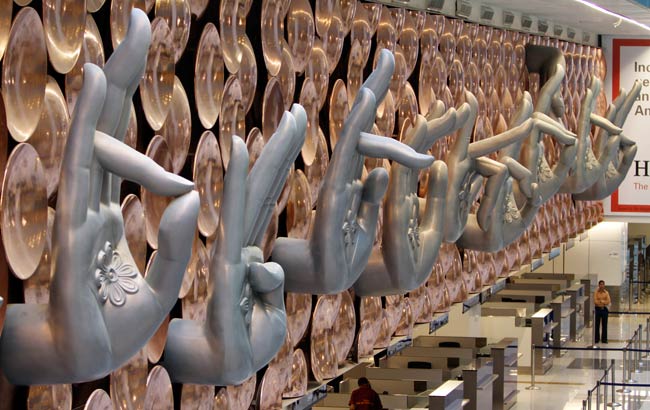 Aviation crisis? Delhi, Mumbai airports busiest - for thieves