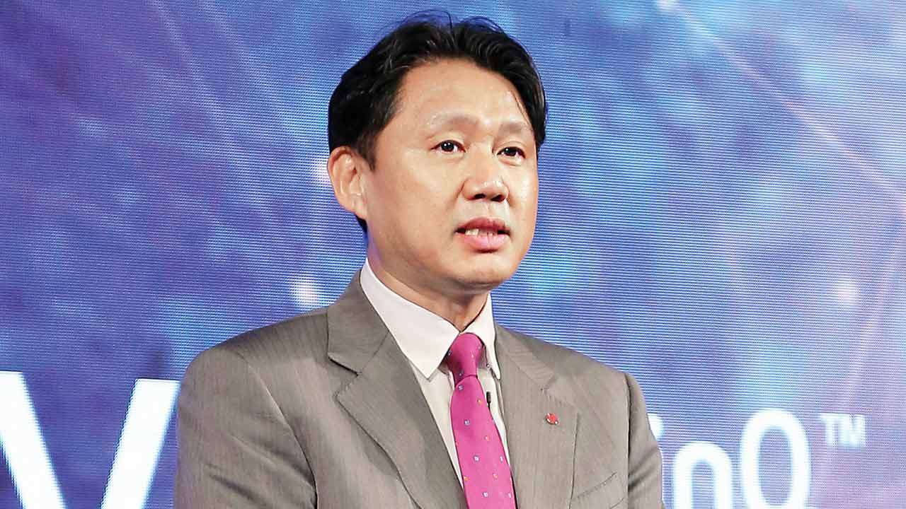 Younchul Park, Director-Home Entertainment, LG: Our focus is