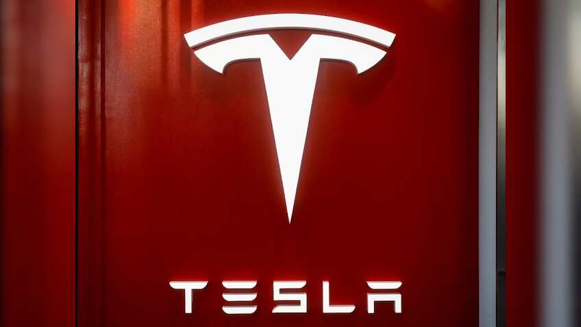 Whistleblower accuses Tesla of spying on employees at Gigafactory - attorney