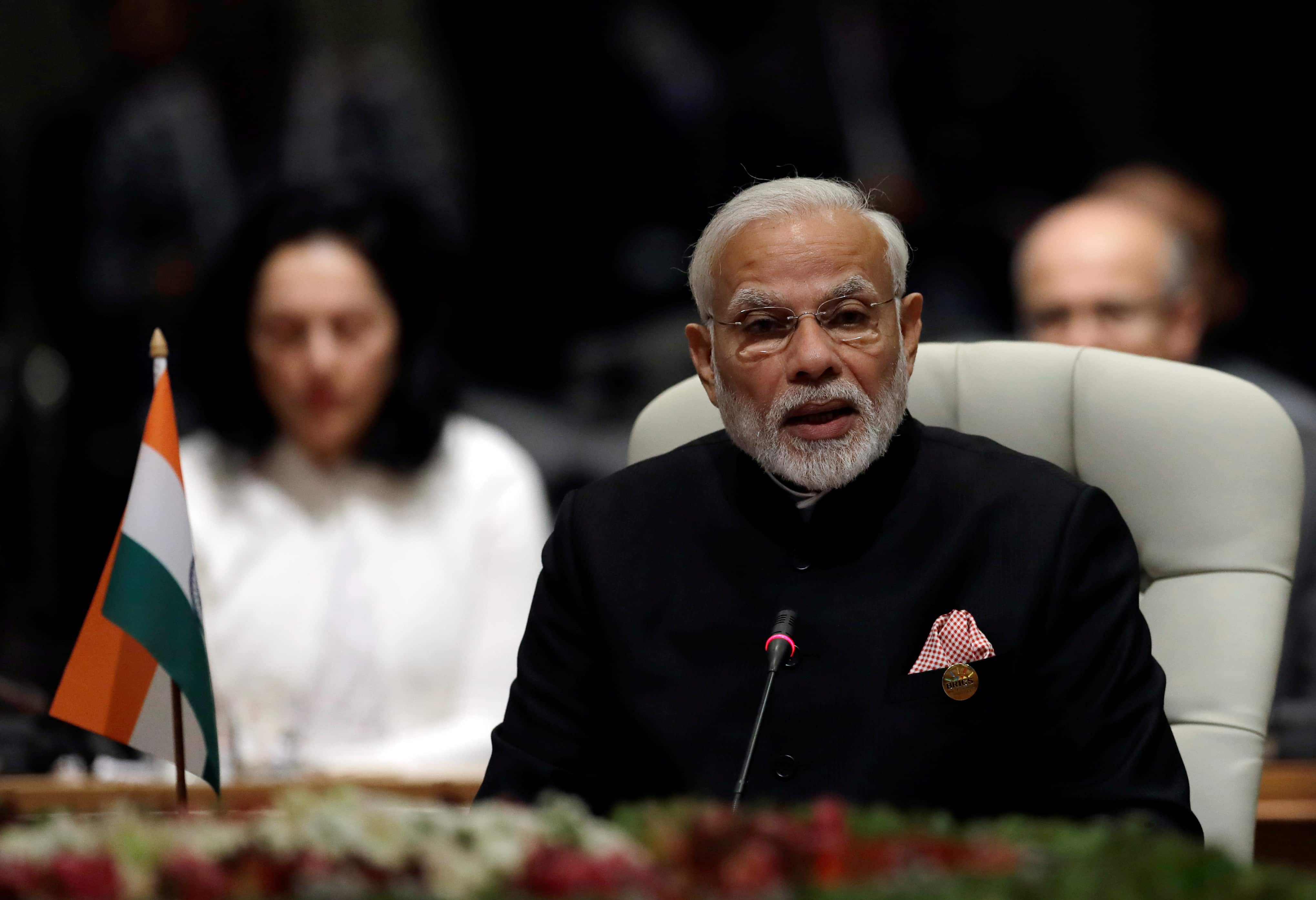 Modi govt's 'alternative' to IAS gets massive response! 600 ...