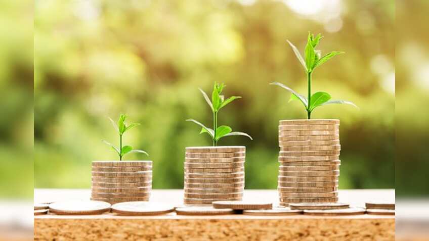 Fixed Deposit rates in Post Office vs SBI, PNB, HDFC, Axis Bank: Highest FD rates in India compared