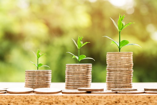 Fixed Deposit rates in Post Office vs SBI, PNB, HDFC, Axis Bank: Highest FD rates in India compared