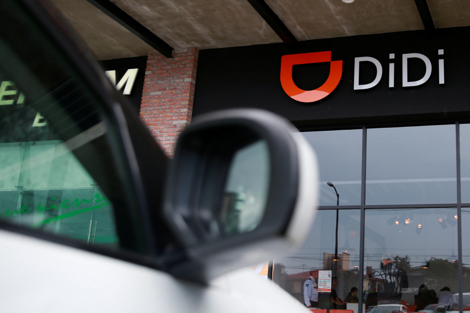 Woman raped, killed by driver in Didi Chuxing's taxi; Chinese company suspends Hitch ride-sharing services