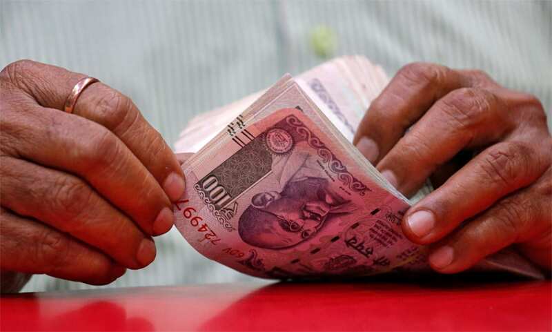 Indian Rupee crashes to another all-time low close of 70.74 against US dollar