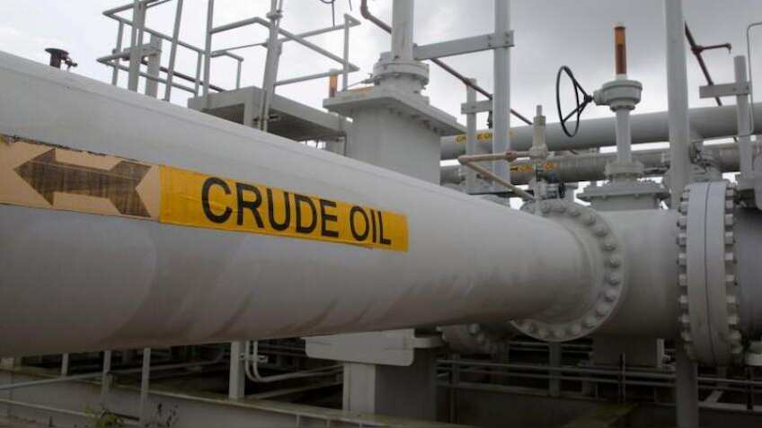 Oil stable as Iran sanctions loom, but trade wars weigh