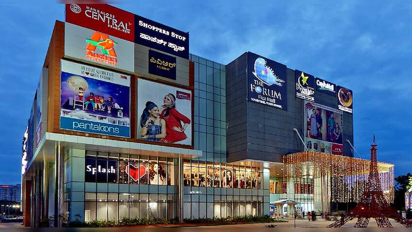 SHOPPING MALLS