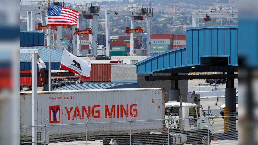 US trade deficit rises to five-month high on declining exports