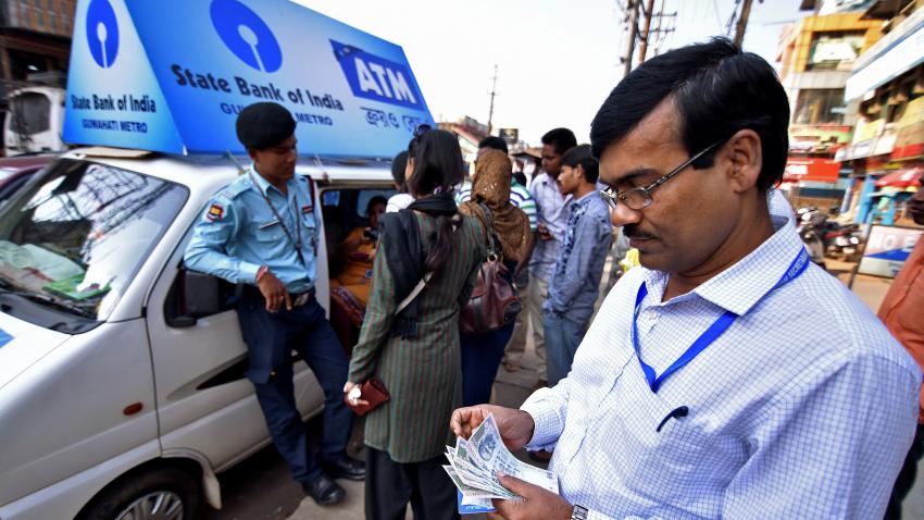 SBI’s EMV Chip Debit Card; 9 key things to know while opting the new chip