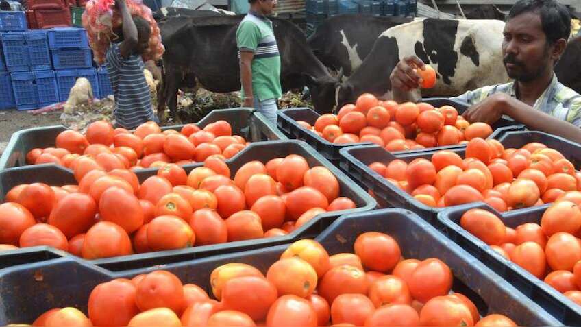 India's retail inflation eases at 3.69% in August 2018; lower food price gives relief