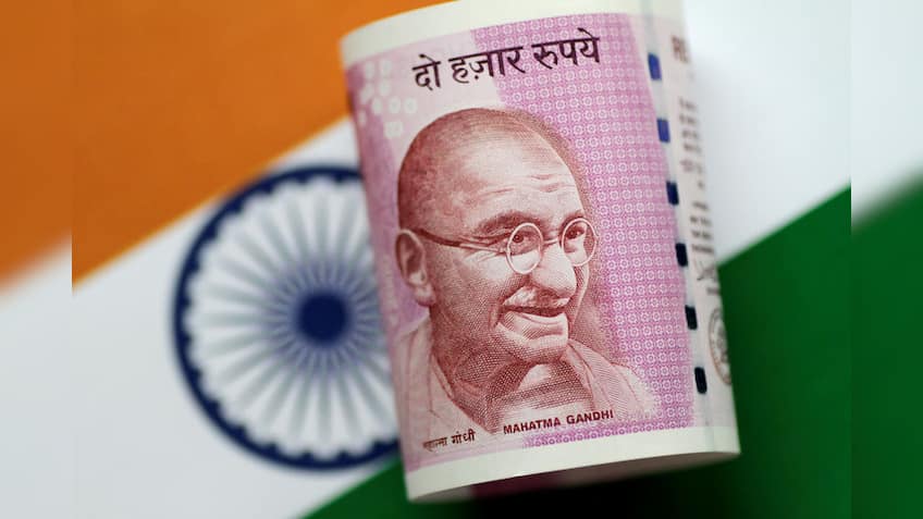Surprise! Rupee strengthens again today, rises to 71.68 against US dollar in opening trade