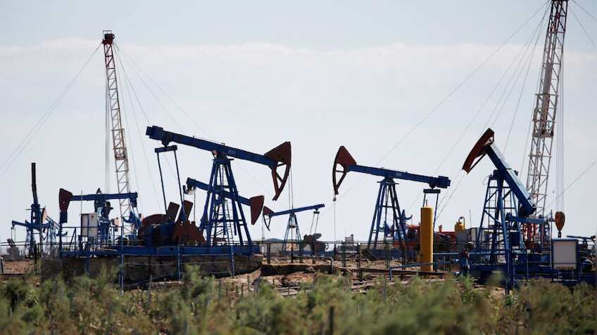 India's Iran oil purchases to fade ahead of US sanctions