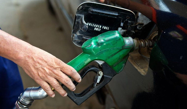 Petrol price rises to Rs 89.97 in Mumbai