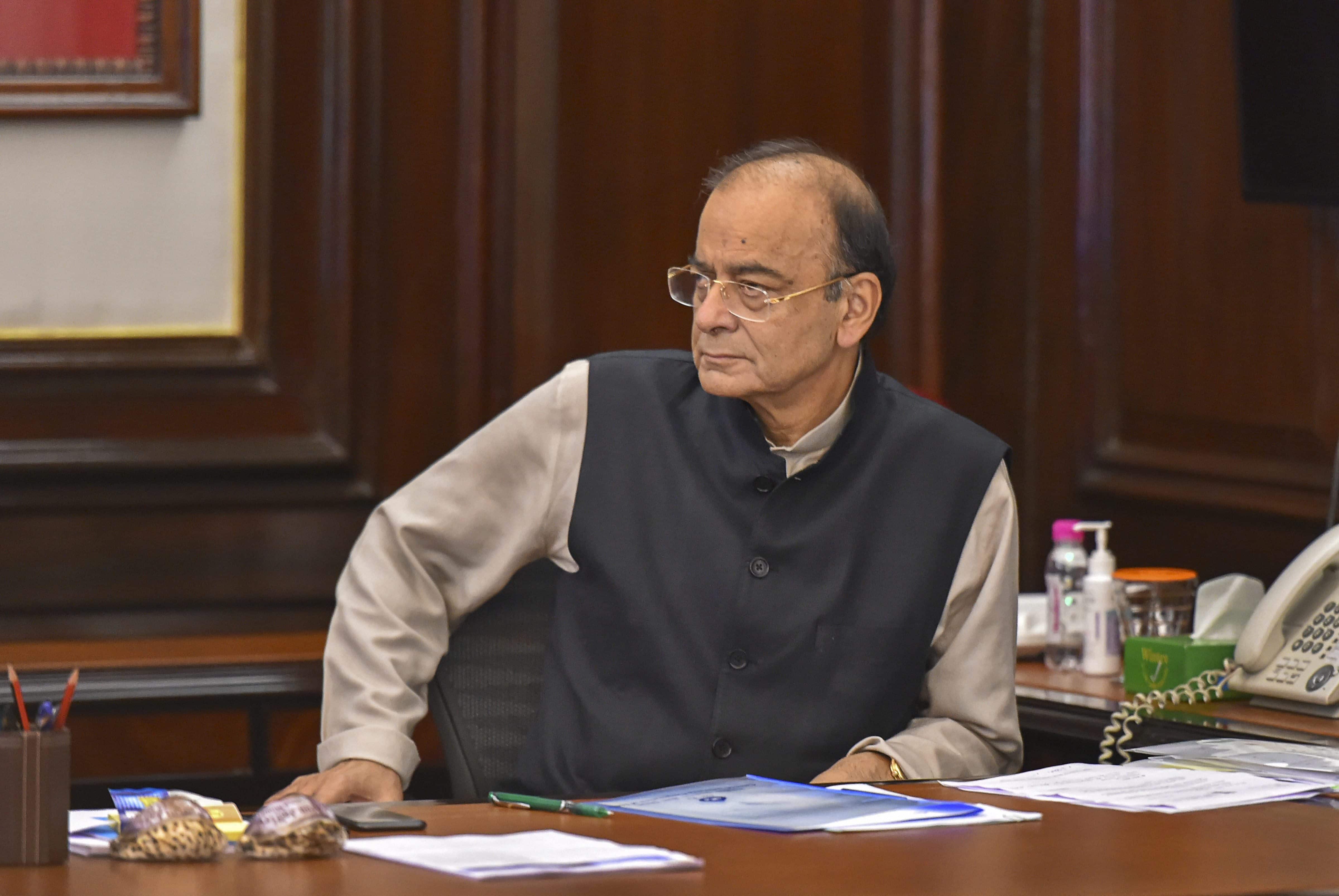 Arun Jaitley hits out at Raghuram Rajan for MSME banking crisis statement