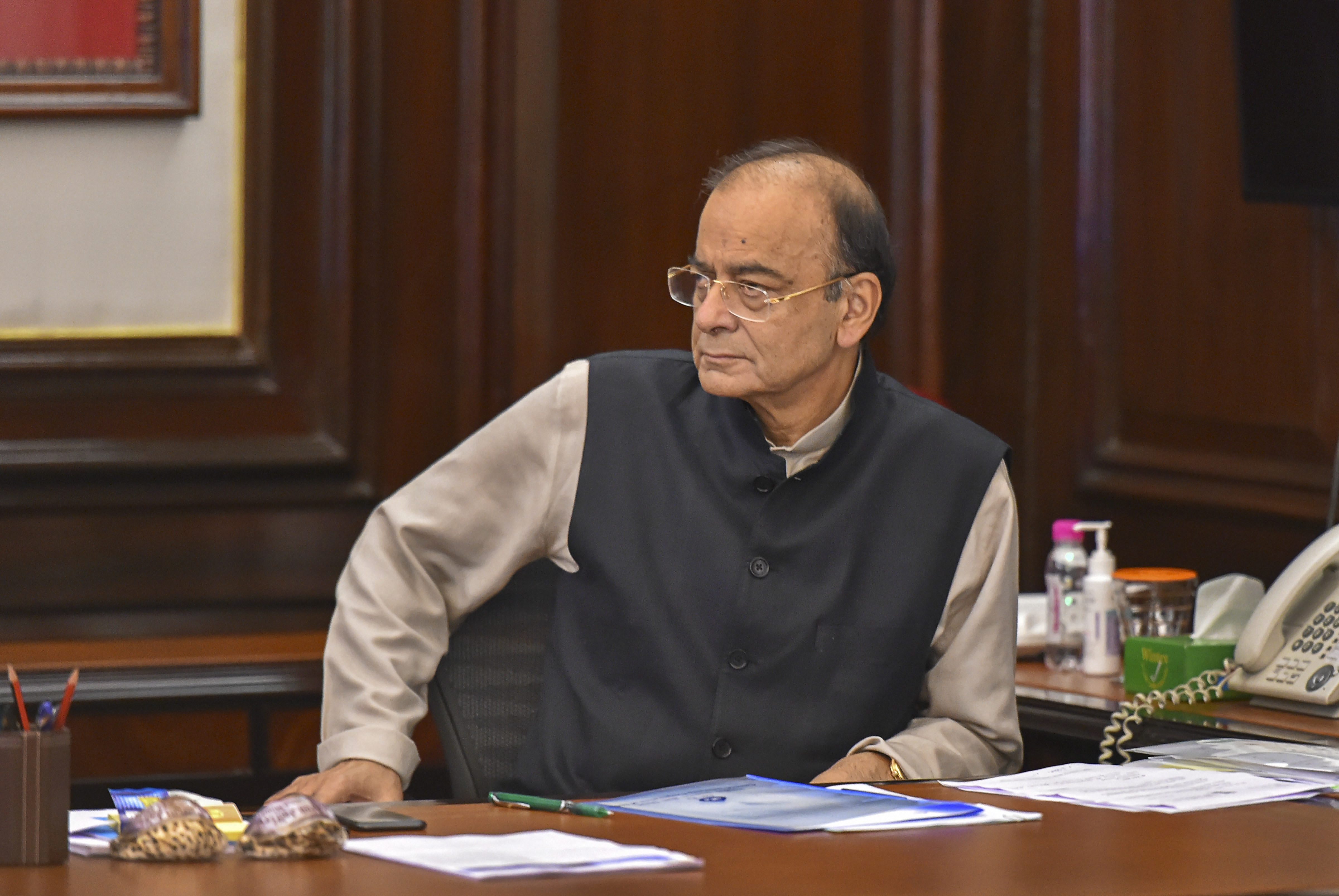 Arun Jaitley hits out at Raghuram Rajan for MSME banking crisis statement