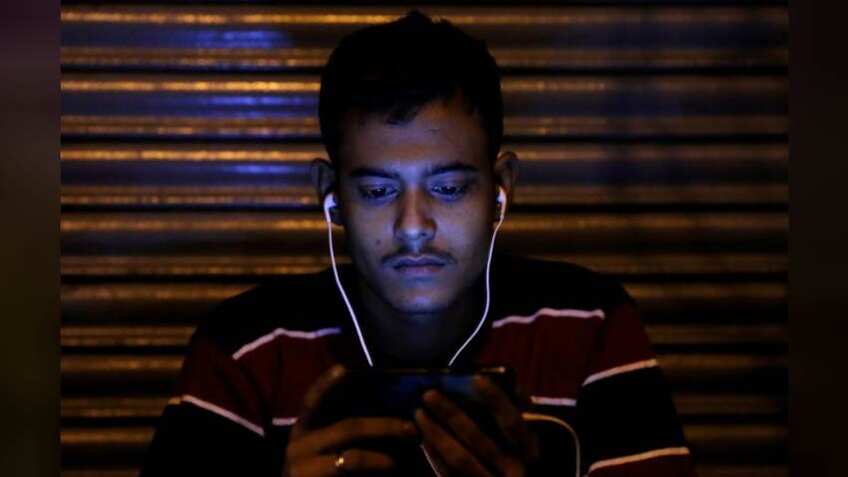 Now, watch top movies for just Rs 10 on your smartphone on Indian version of Netflix
