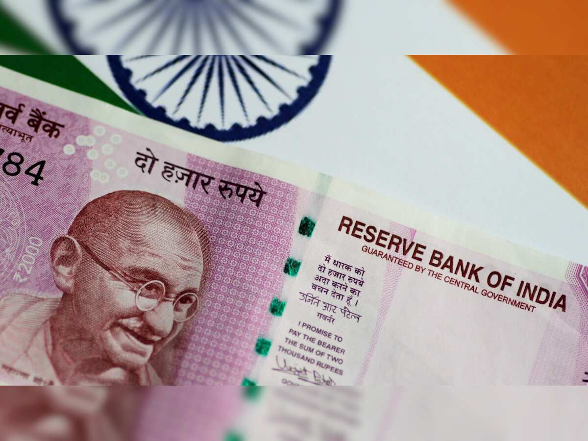 Rupee ends at 1-week high of 72.48 against