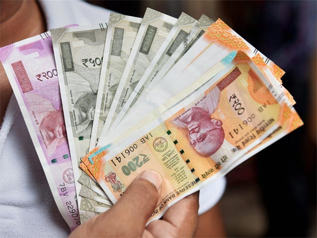 Get Rs 60,000 instantly! Festive shopping made easy!