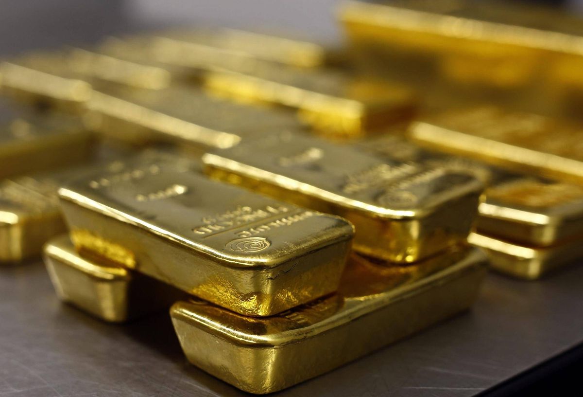 Gold little changed US non-farm payroll data in focus