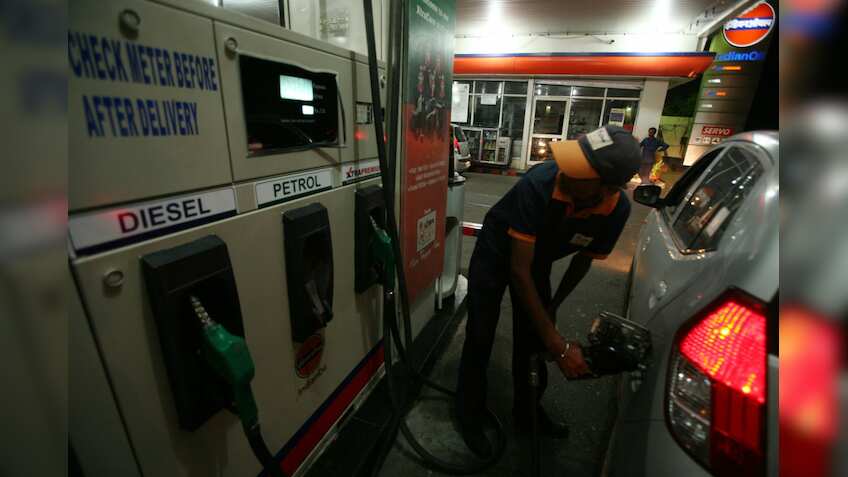 Bihar government cuts petrol price by Rs 2.52/litre, diesel by Rs 2.55