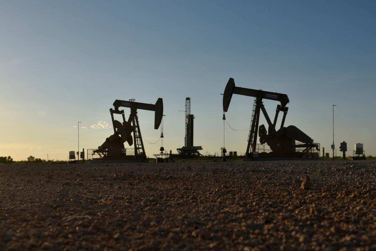 Oil drops as U.S. considers granting some waivers on Iran crude sanctions