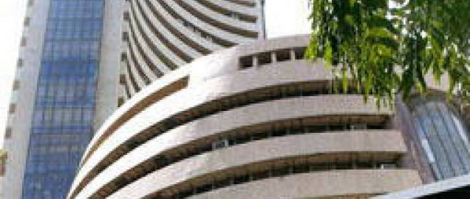 Sensex reverses gains to end 170 points lower on weak rupee
