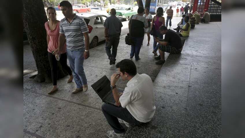 Hungry for public Wi-Fi? Use it soon, courtesy Airtel, Vodafone, Reliance Jio and BSNL
