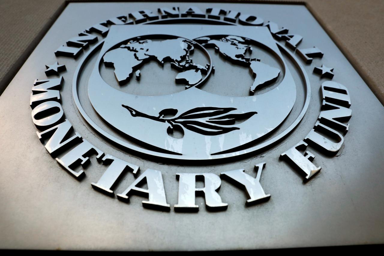 IMF says too many euro zone countries not using good times to cut debt