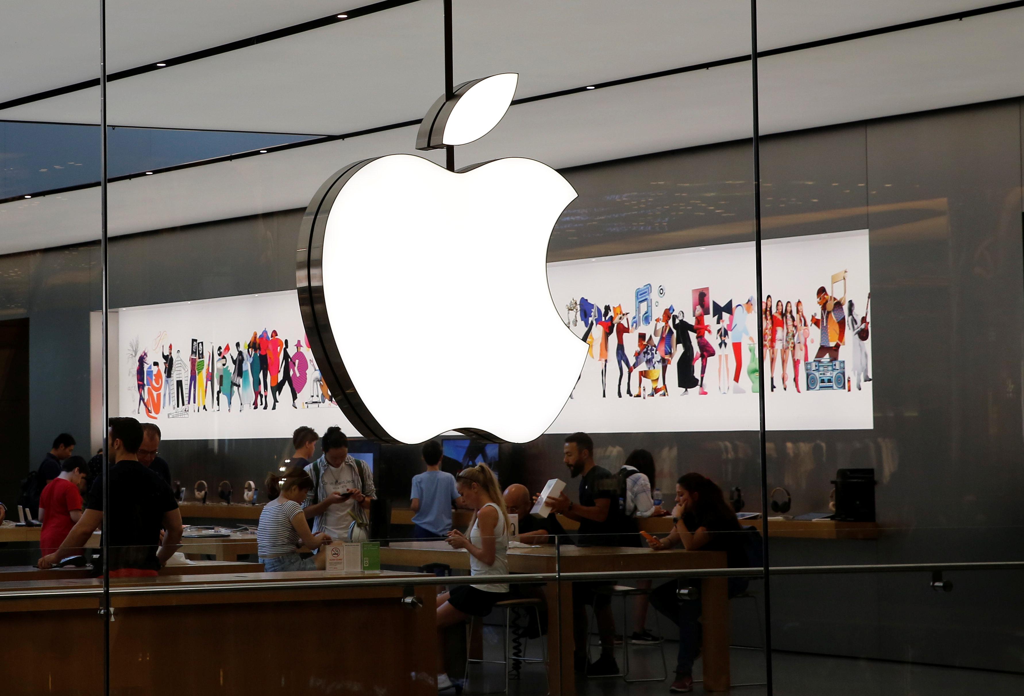 Apple inks $600 mn pact with Dialog Semiconductor