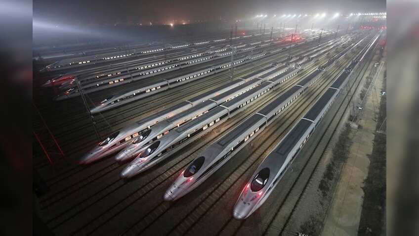 China unveils scale model of high new high speed train to travel at 1000 kmph by 2015: Report