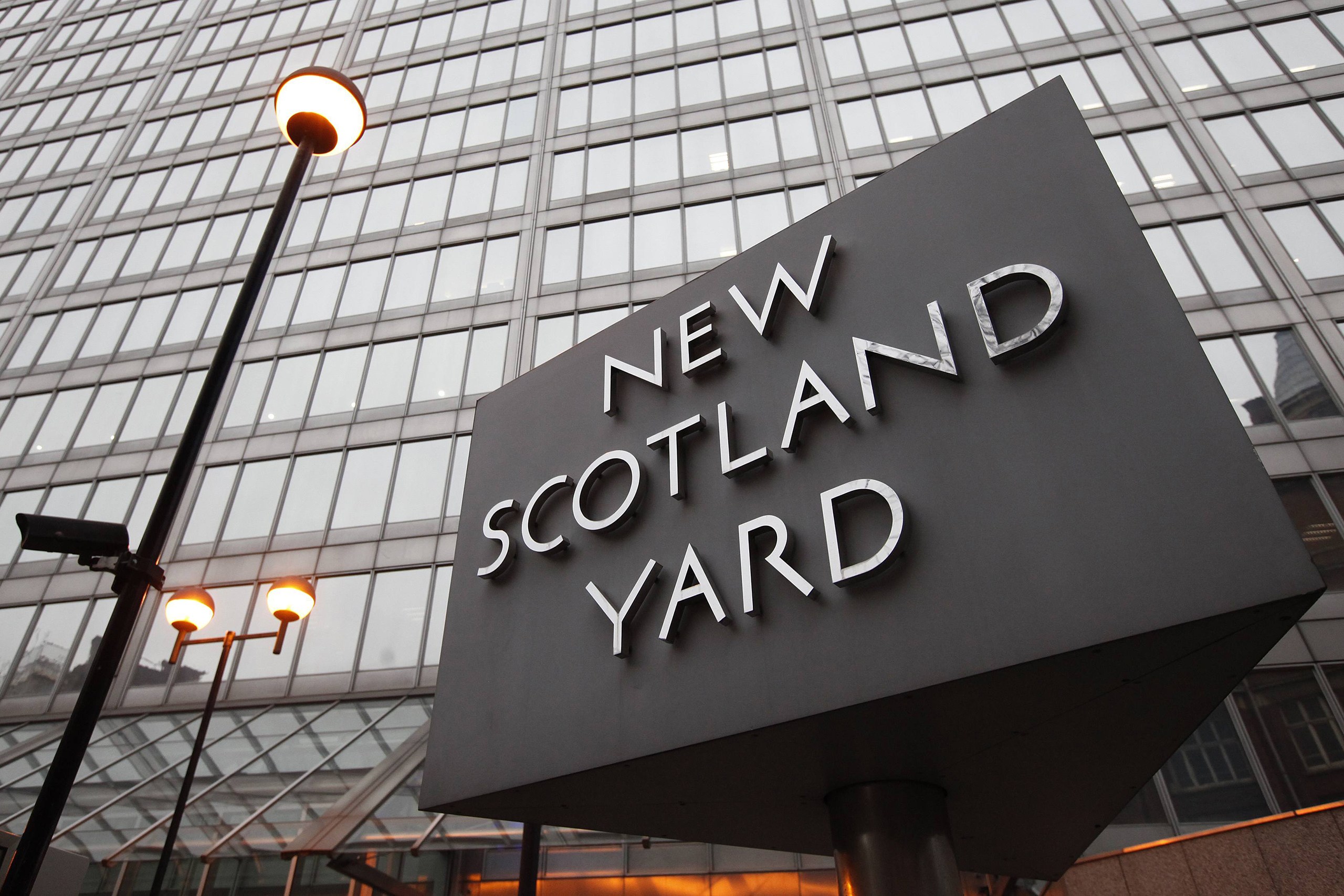 Wearing Gold in London? Beware! Here's Scotland Yard warning for Indian-origin families