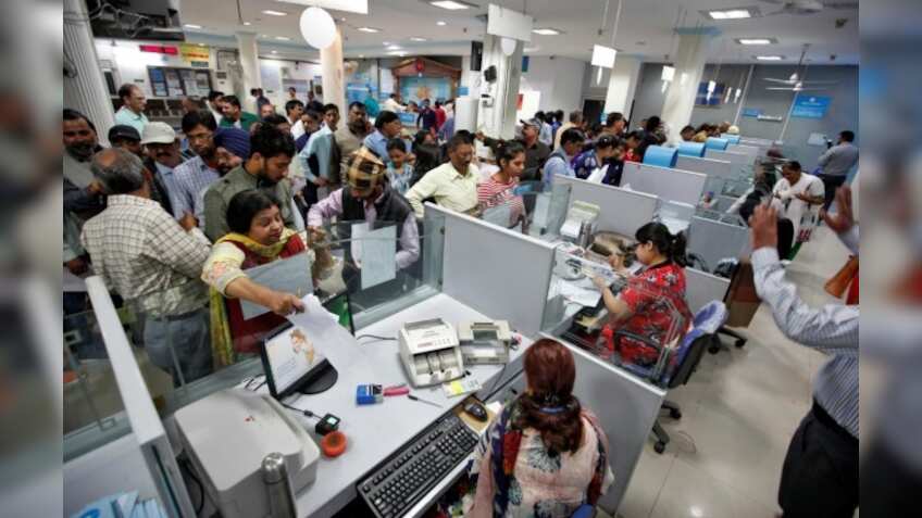 ATM withdrawal limit per day: SBI, HDFC, Axis, ICICI, PNB, BoB, other bank customers, check this