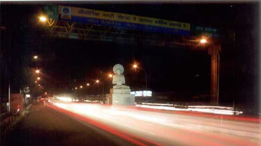 Unbelievable, but Noida set to be pothole and encroachment-free in November