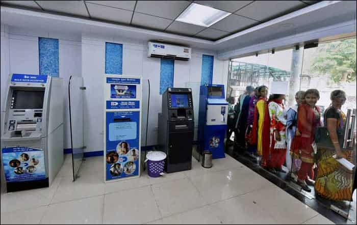 hdfc bank deposit machine