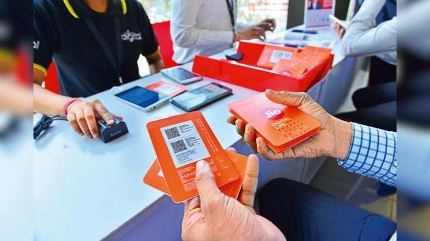 Reliance Jio Diwali 100% Cashback Offer out! New Rs 1699 tariff plan launched  