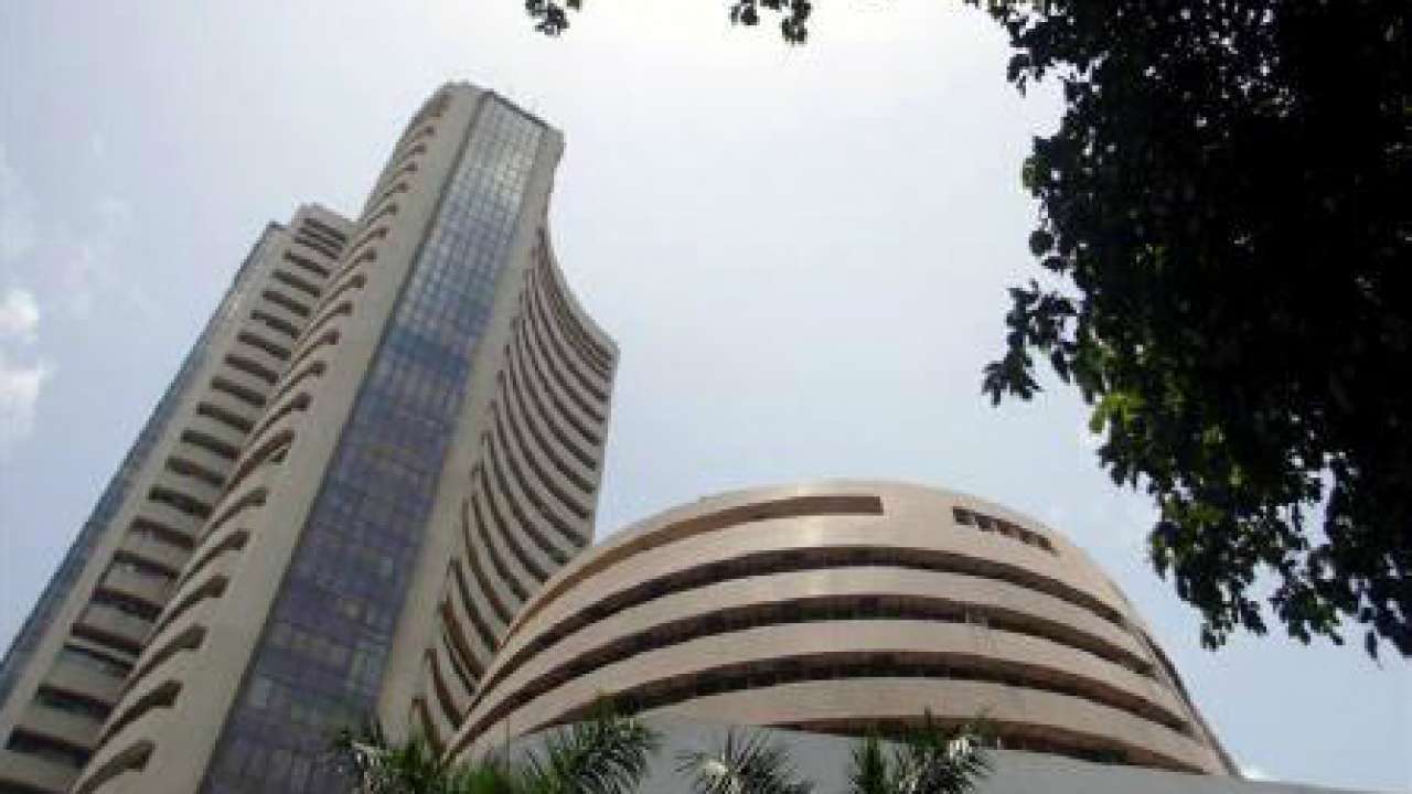 Sensex plunges 464 pts on liquidity concerns; Reliance Industries, NBFCs drag