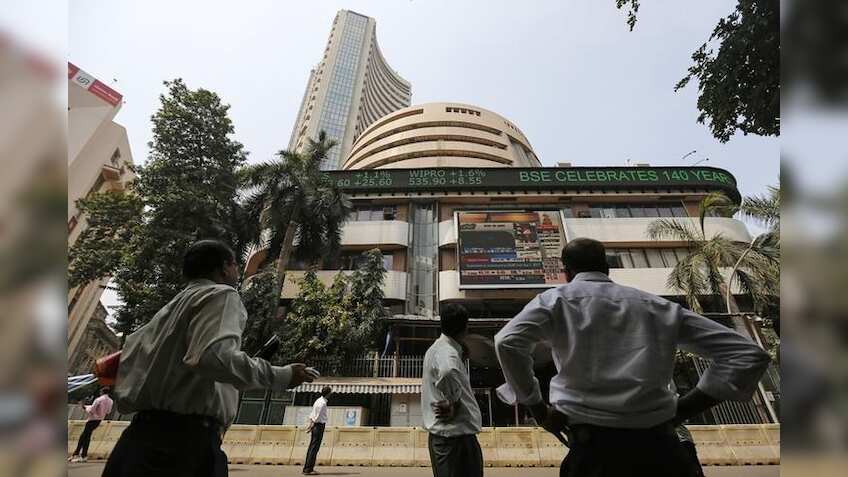 IT stocks face selling pressure, tank up to 6% over tightening H-1B visa norms