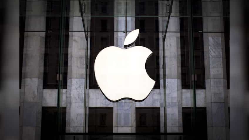 Apple CEO Tim Cook urges Bloomberg to retract spying chips story