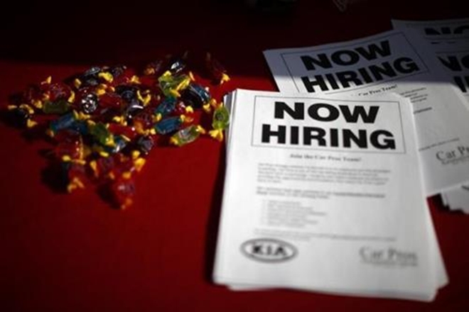 Job crisis in India: Book advises to prepare for short-term work options
